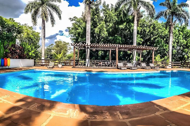 Pool 5 of 24