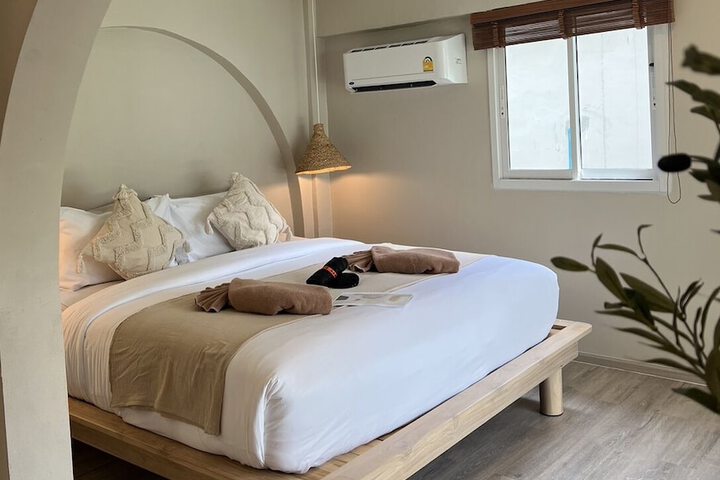 Room 12 of 41