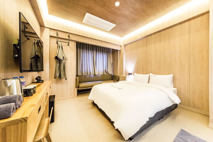 Room 19 of 57