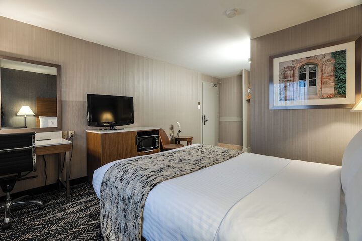 Room 21 of 82