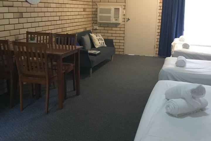 Room 6 of 22