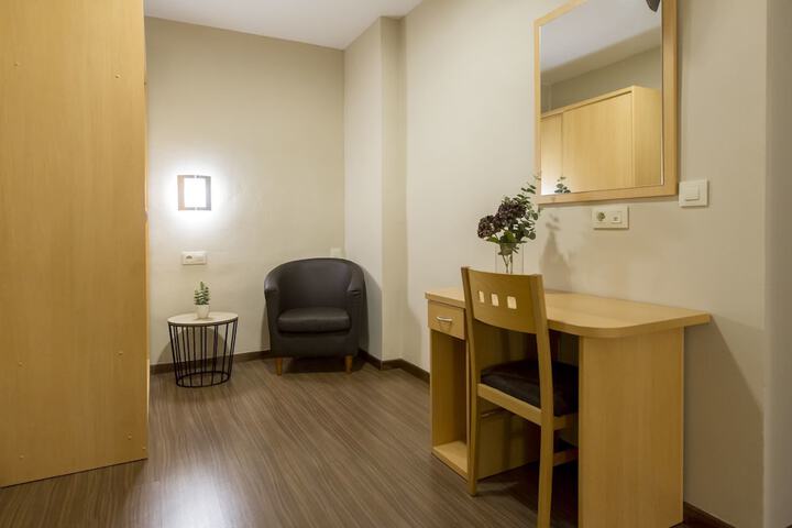 Room 17 of 47