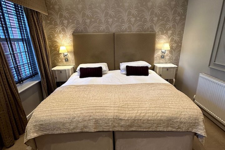Room 50 of 95