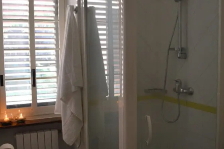 Room 8 of 23
