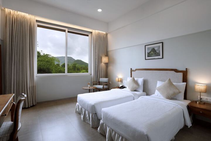 Room 21 of 103