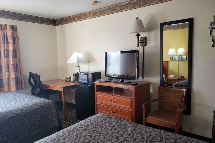 2 Double Beds No Elevator (13 of 13)