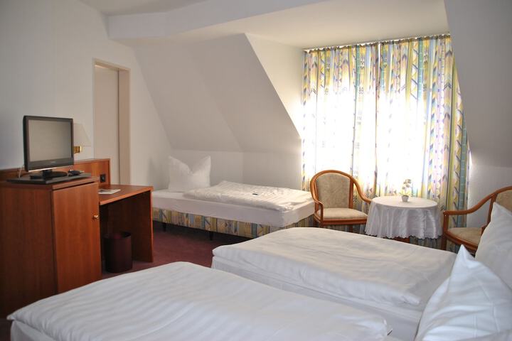 Room 9 of 51