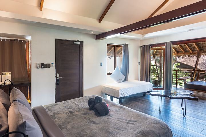 Room 27 of 169