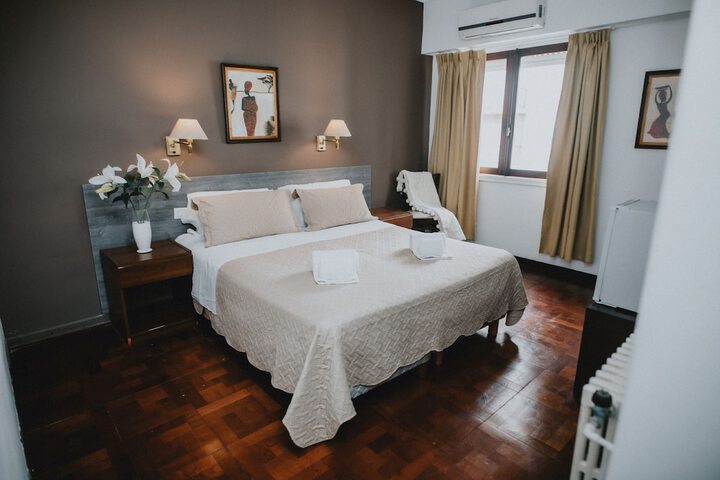 Room 6 of 34