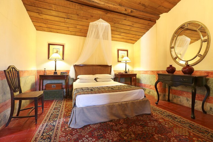 Room 4 of 36