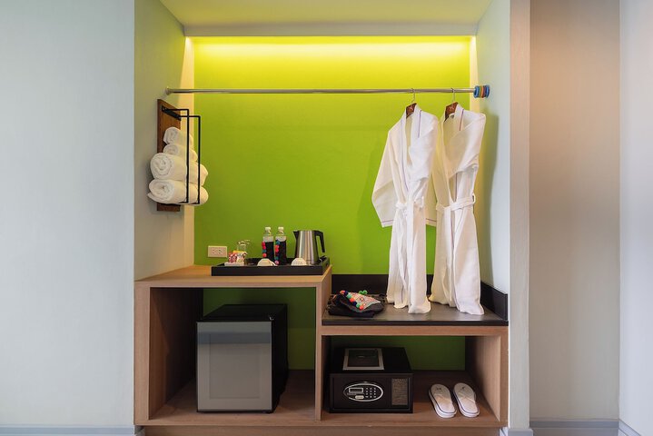 Room 17 of 50