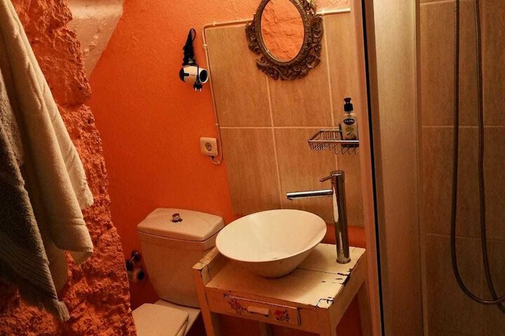 Room 14 of 22
