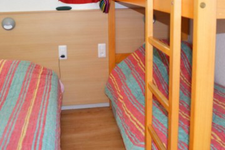 Room 6 of 66