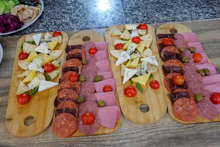 Dining 98 of 139