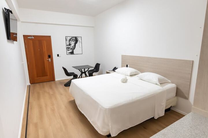 Room 16 of 39