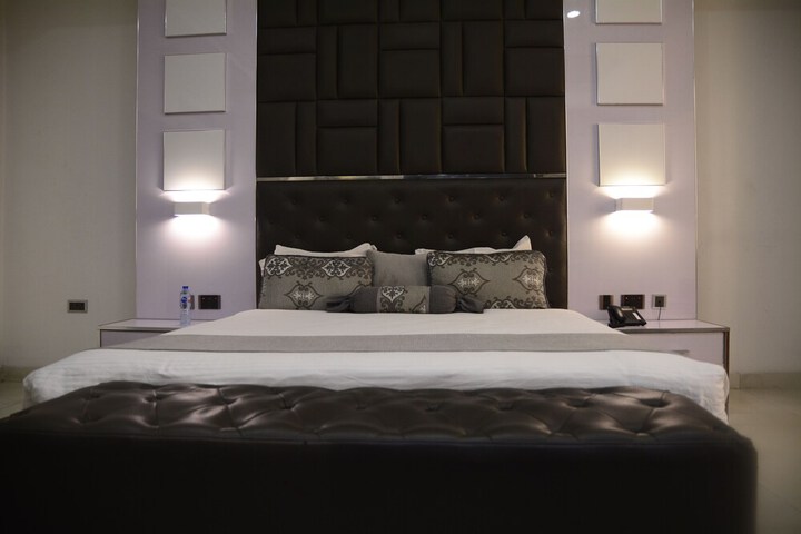 Room 16 of 71