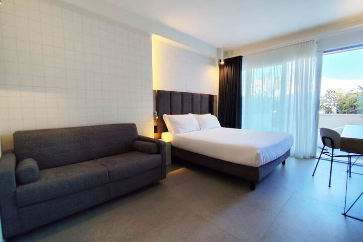 Room 25 of 89