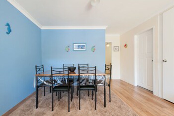 Room 3 of 11