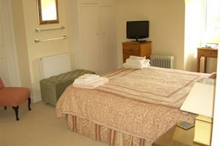 Room 2 of 4