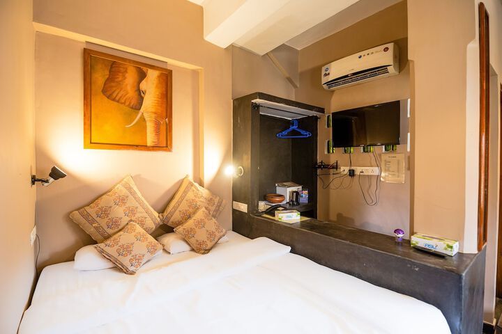 Room 27 of 125