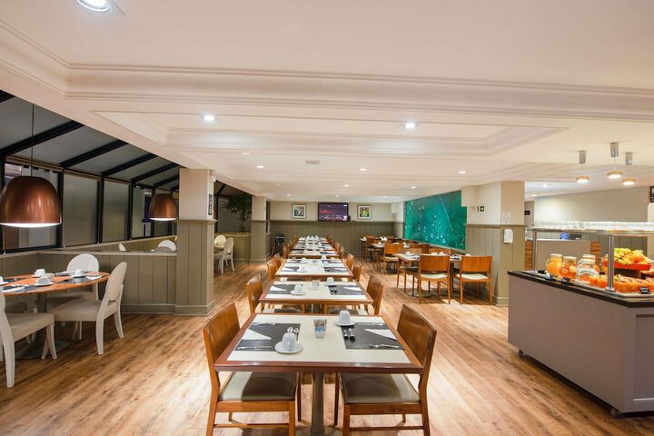 Dining 109 of 139