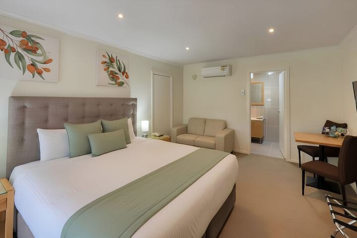 New Crossing Place Motel & Apartments
