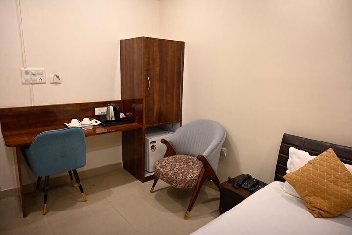 Room 34 of 73