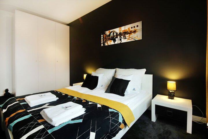 Room 11 of 79