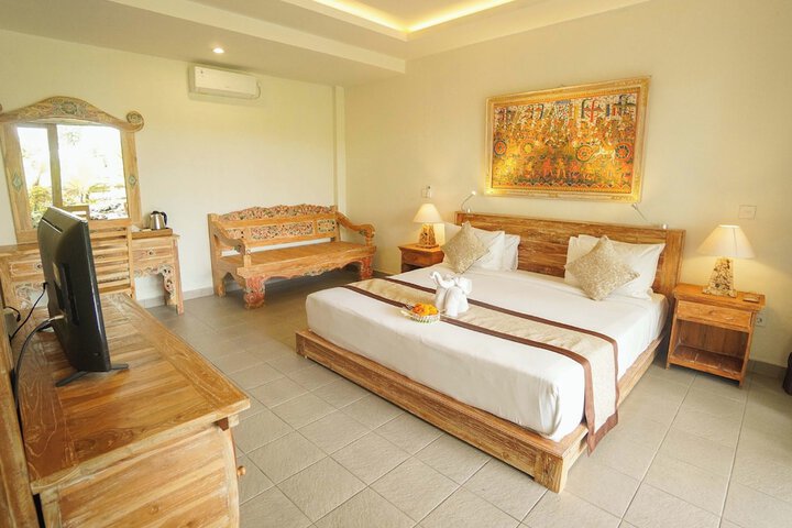 Room 4 of 30