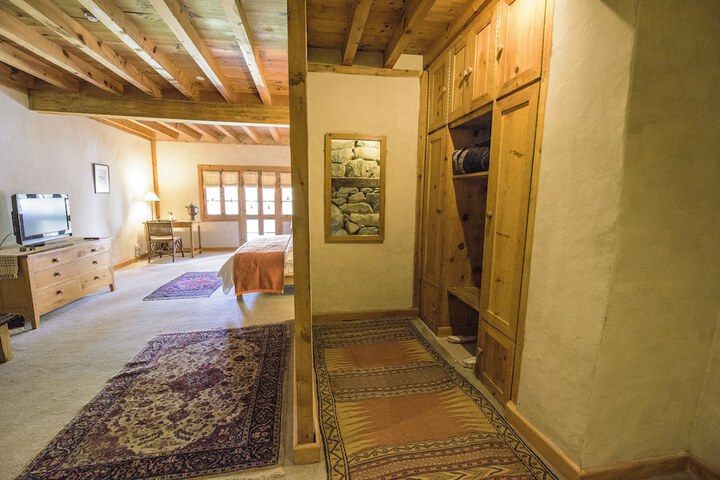 Room 7 of 57