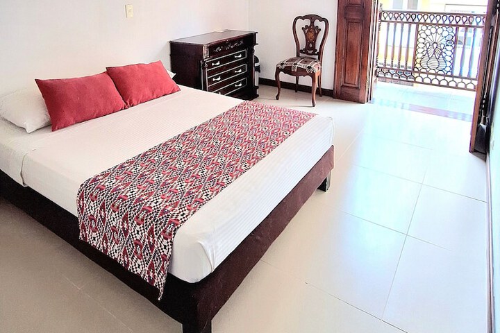 Room 25 of 46