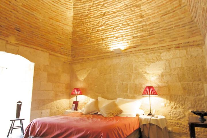 Room 3 of 51