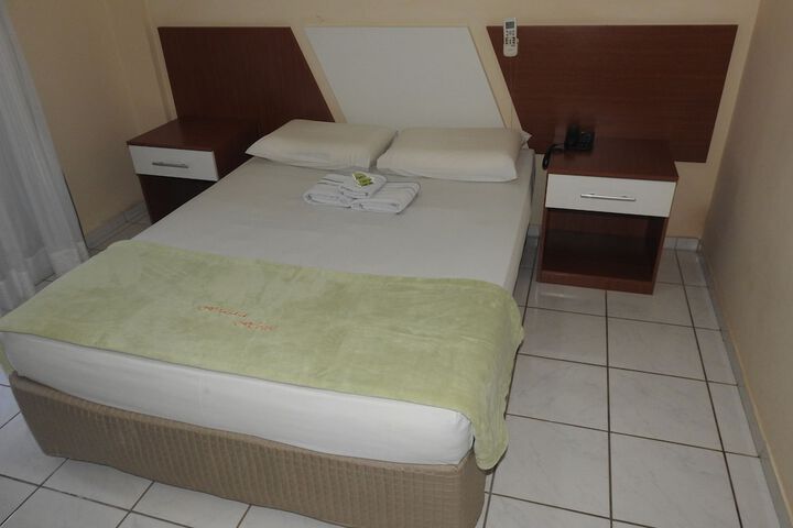 Room 10 of 36