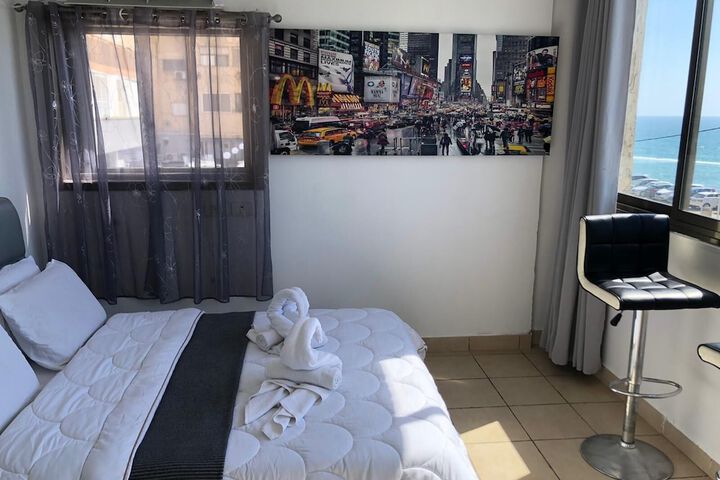 Room 47 of 140