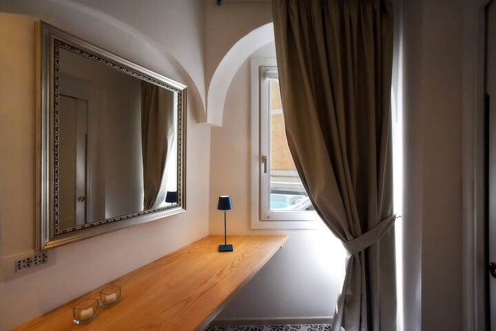 Room 50 of 112