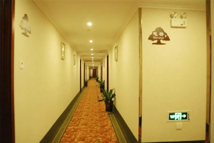 hotel_rooms