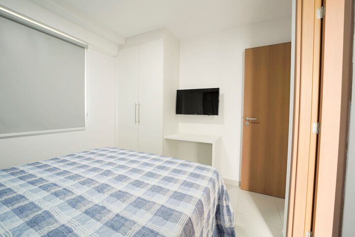 Room 5 of 42