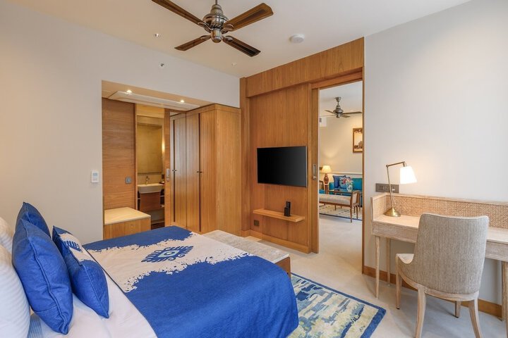 Room 5 of 31