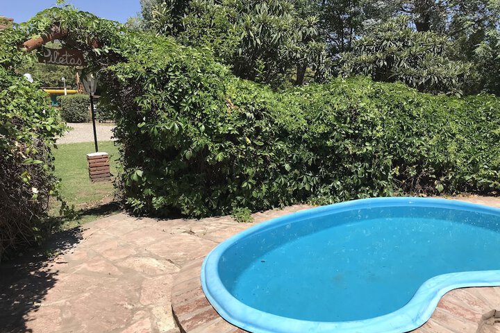 Pool 10 of 24