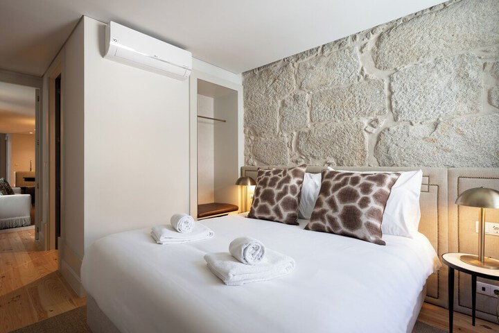 Room 25 of 140