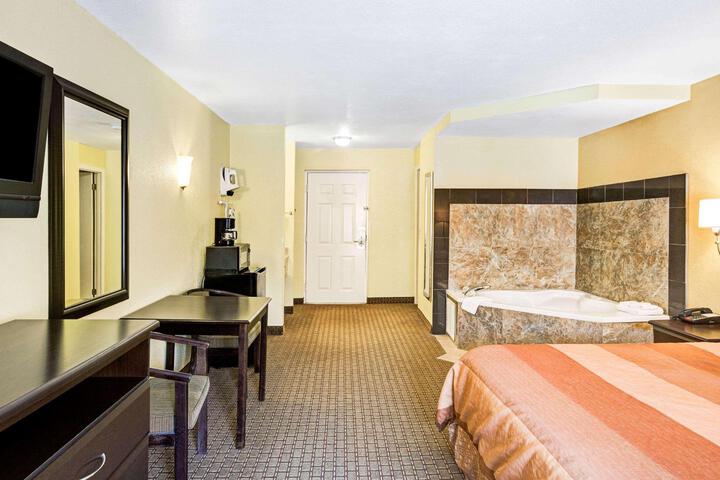 Standard | King Bed (39 of 64)