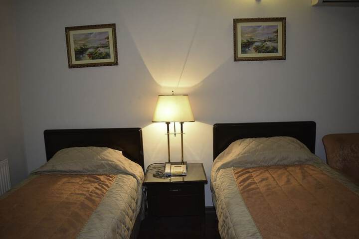 Room 33 of 37