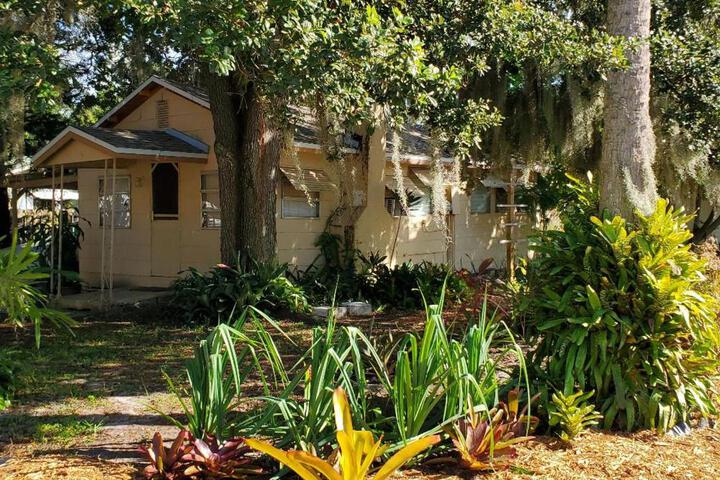 1 Beige Cozy Bungalow or 1 White Cozy Efficiency Cottage in Titusville in Titusville, FL