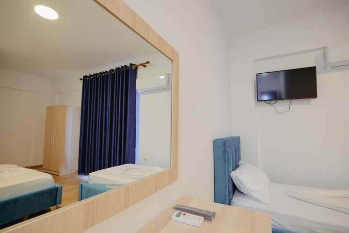 Room 2 of 69