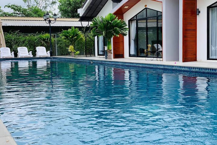 Pool 60 of 91