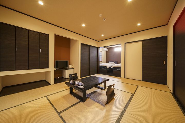 Room 10 of 123