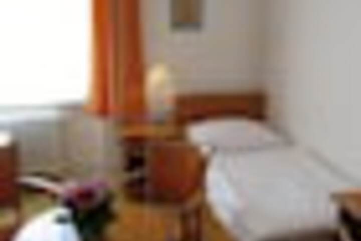 Room 125 of 324