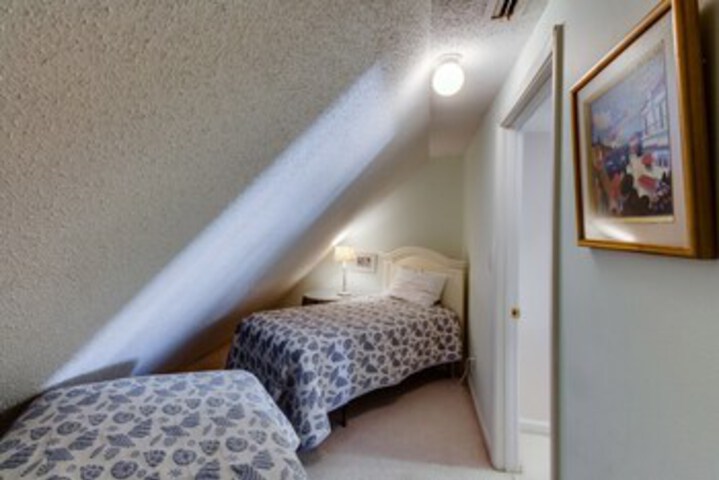 Room 36 of 39