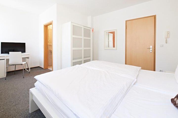 Room 15 of 56