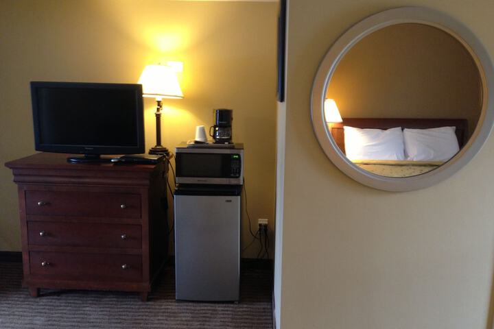 Room 13 of 22